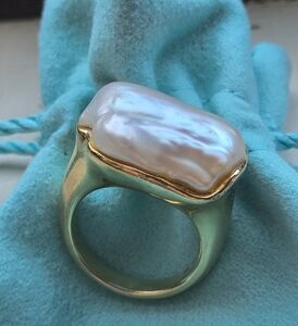 Tiffany & Co. 18k Gold Baroque Pearl Ring